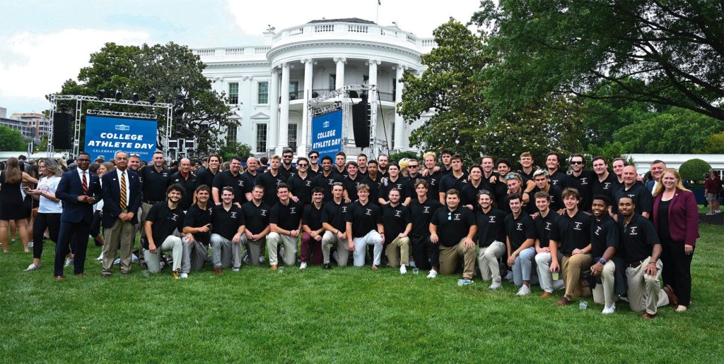 SU Lacrosse Champions at the Whitehouse